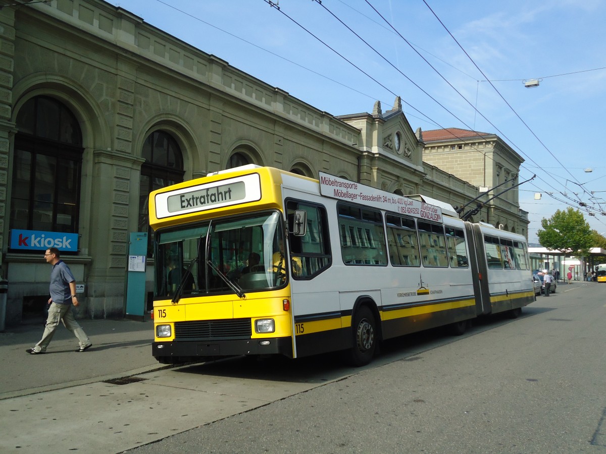 (136'196) - VBSH Schaffhausen - Nr. 115 - NAW/Hess Gelenktrolleybus am 25. September 2011 beim Bahnhof Schaffhausen