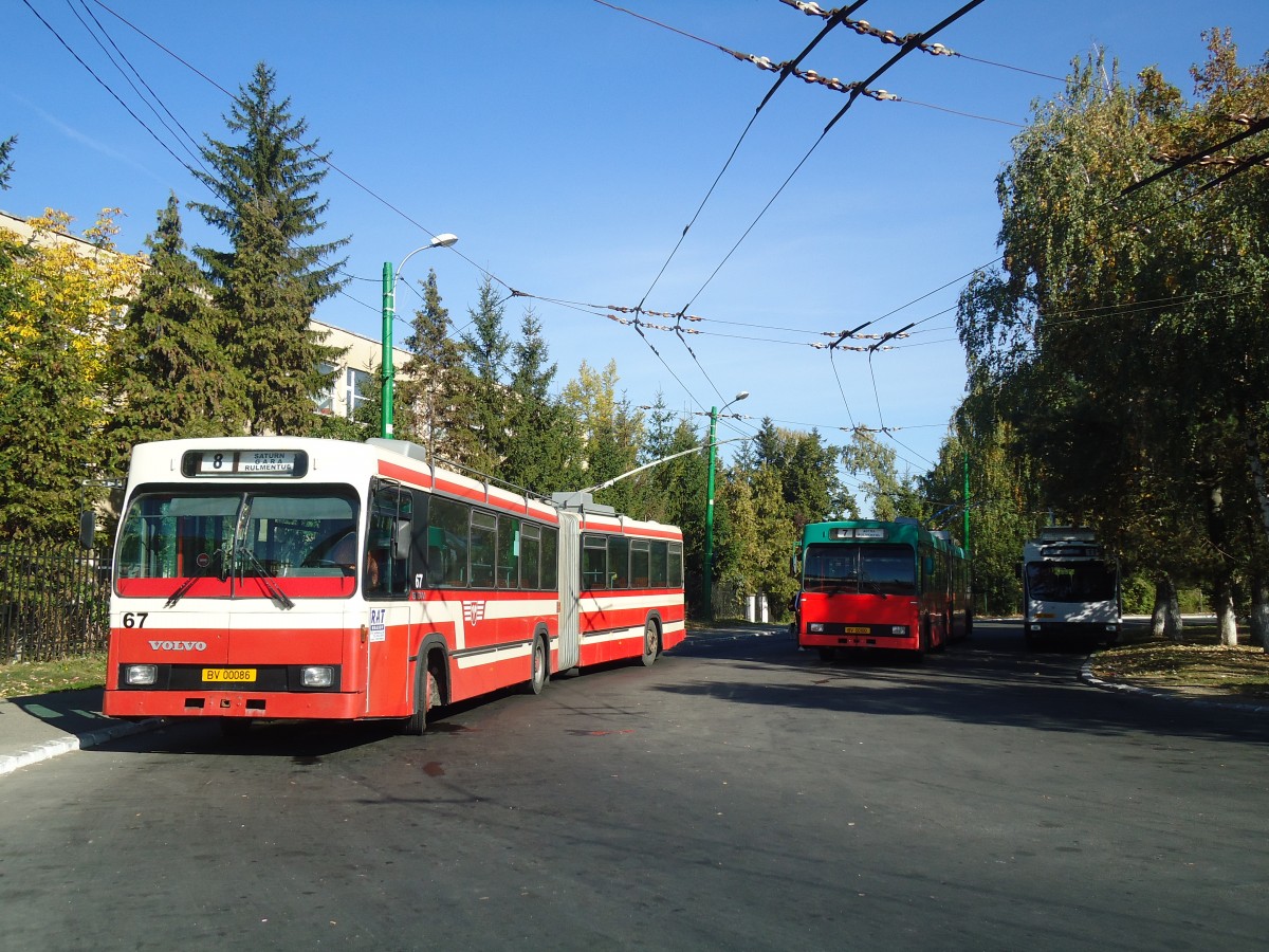 (136'354) - RAT Brasov - Nr. 67/BV 00'086 - Volvo/R&J Gelenktrolleybus (ex VB Biel/CH Nr. 67) am 4. Oktober 2011 in Brasov, Rulmentul
