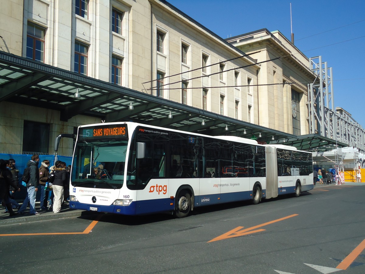 (138'258) - TPG Genve - Nr. 160/GE 960'544 - Mercedes am 9. Mrz 2012 beim Bahnhof Genve