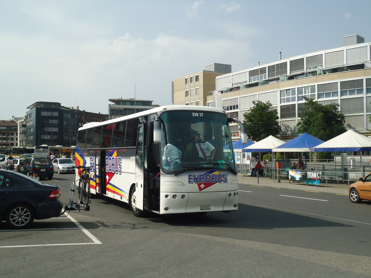 (140'187) - Welti-Furrer, Zrich - Nr. 37/ZH 5037 - Bova am 30. Juni 2012 beim Bahnhof Thun