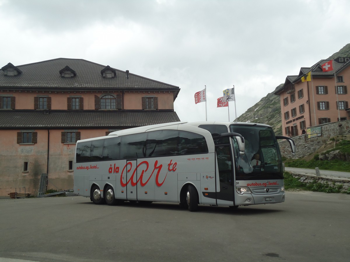 (140'358) - AAGL Liestal - Nr. 31/BL 6556 - Mercedes am 1. Juli 2012 in Gotthard, Passhhe
