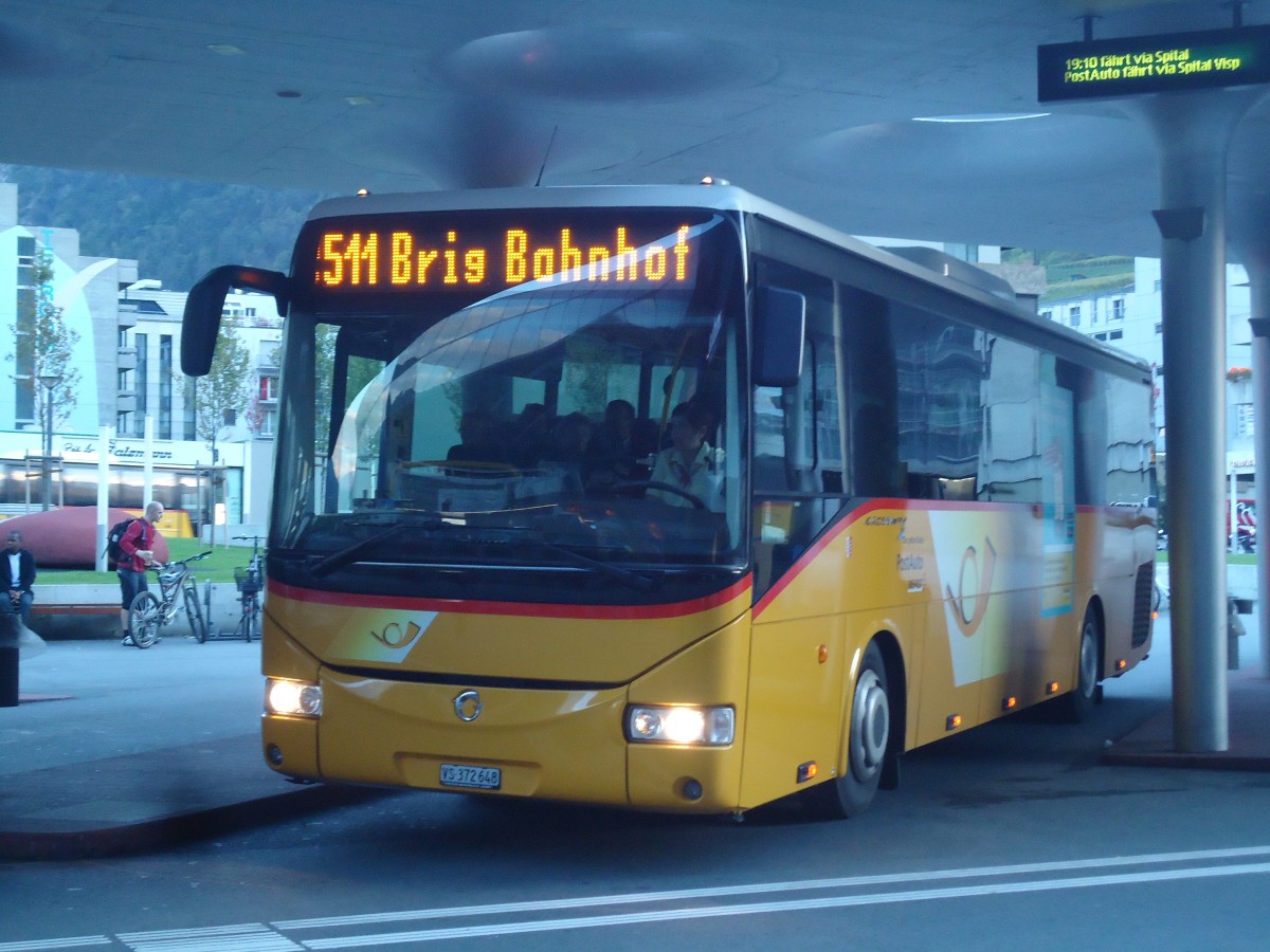 (141'896) - PostAuto Wallis - VS 372'648 - Irisbus am 1. Oktober 2012 beim Bahnhof Visp