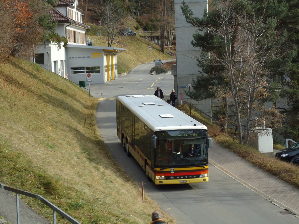 (142'214) - STI Thun - Nr. 79/BE 285'779 - Setra am 18. November 2012 in Heiligenschwendi, Garage