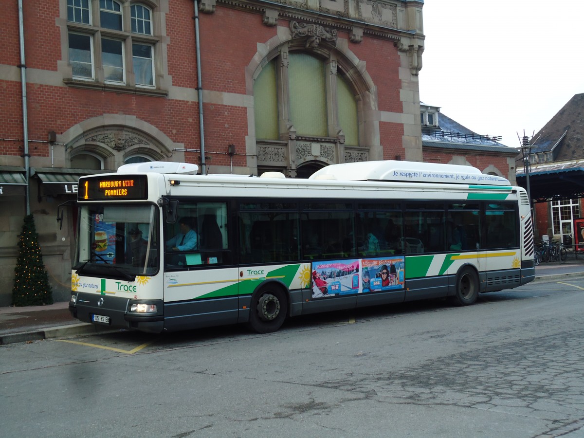 (142'403) - TRACE Colmar - Nr. 163/135 YS 68 - Irisbus am 8. Dezember 2012 beim Bahnhof Colmar