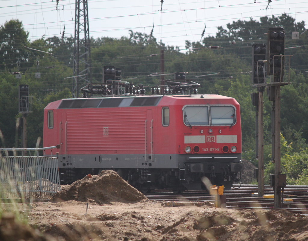 143 071-9 abgestellt im Gbf Bad Kleinen.10.06.2017