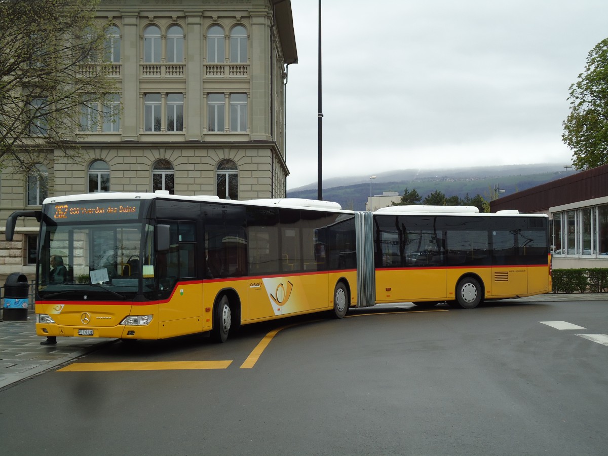 (143'914) - CarPostal Ouest - VD 232'431 - Mercedes am 27. April 2013 beim Bahnhof Yverdon