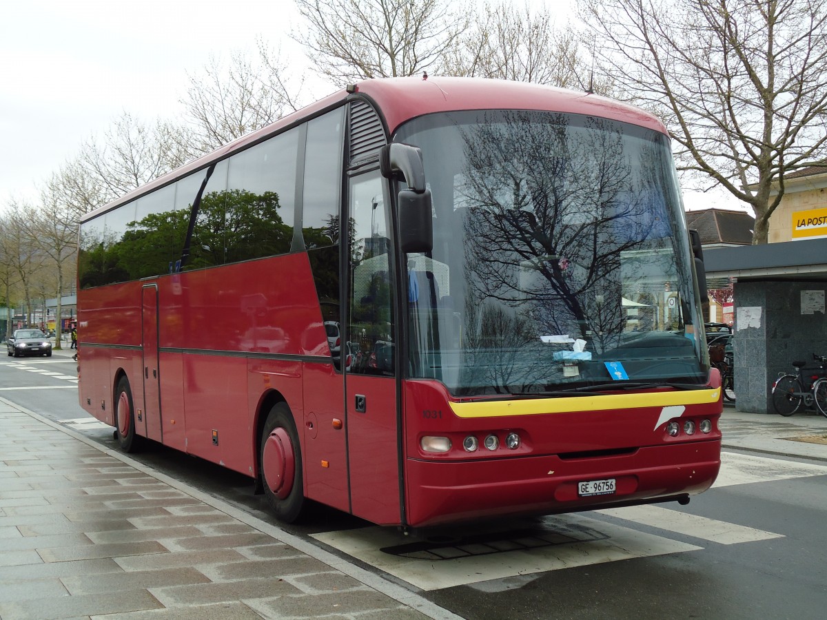 (143'916) - Dupraz, Genve - Nr. 1031/GE 96'756 - Neoplan (ex Nr. 31) am 27. April 2013 beim Bahnhof Yverdon