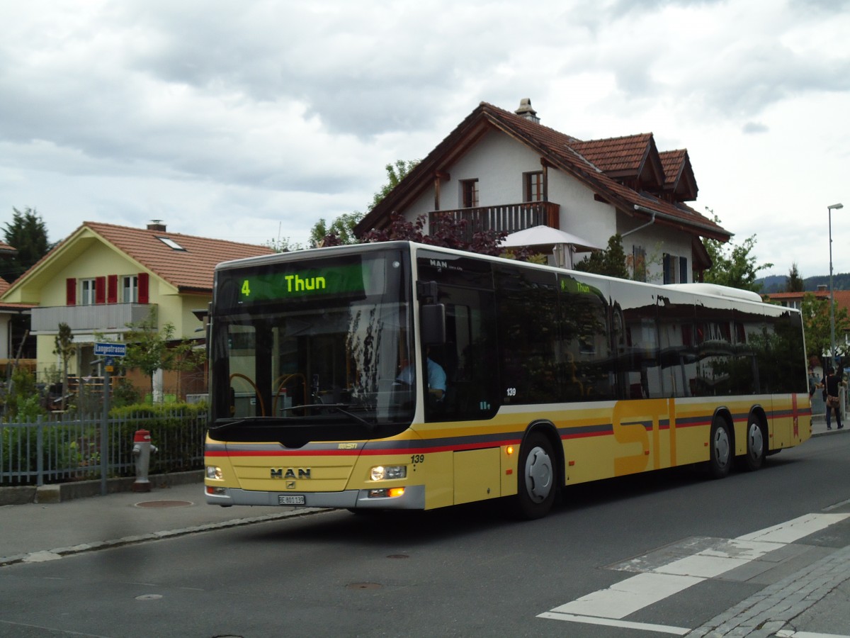 (144'480) - STI Thun - Nr. 139/BE 801'139 - MAN am 20. Mai 2013 in Thun-Lerchenfeld, Forstweg