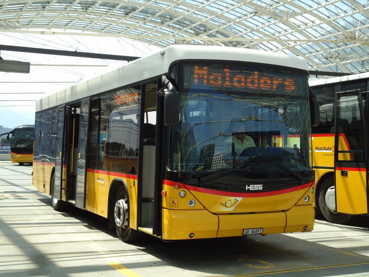 (145'240) - PostAuto Graubnden - GR 86'897 - Scania/Hess am 17. Juni 2013 in Chur, Postautostation