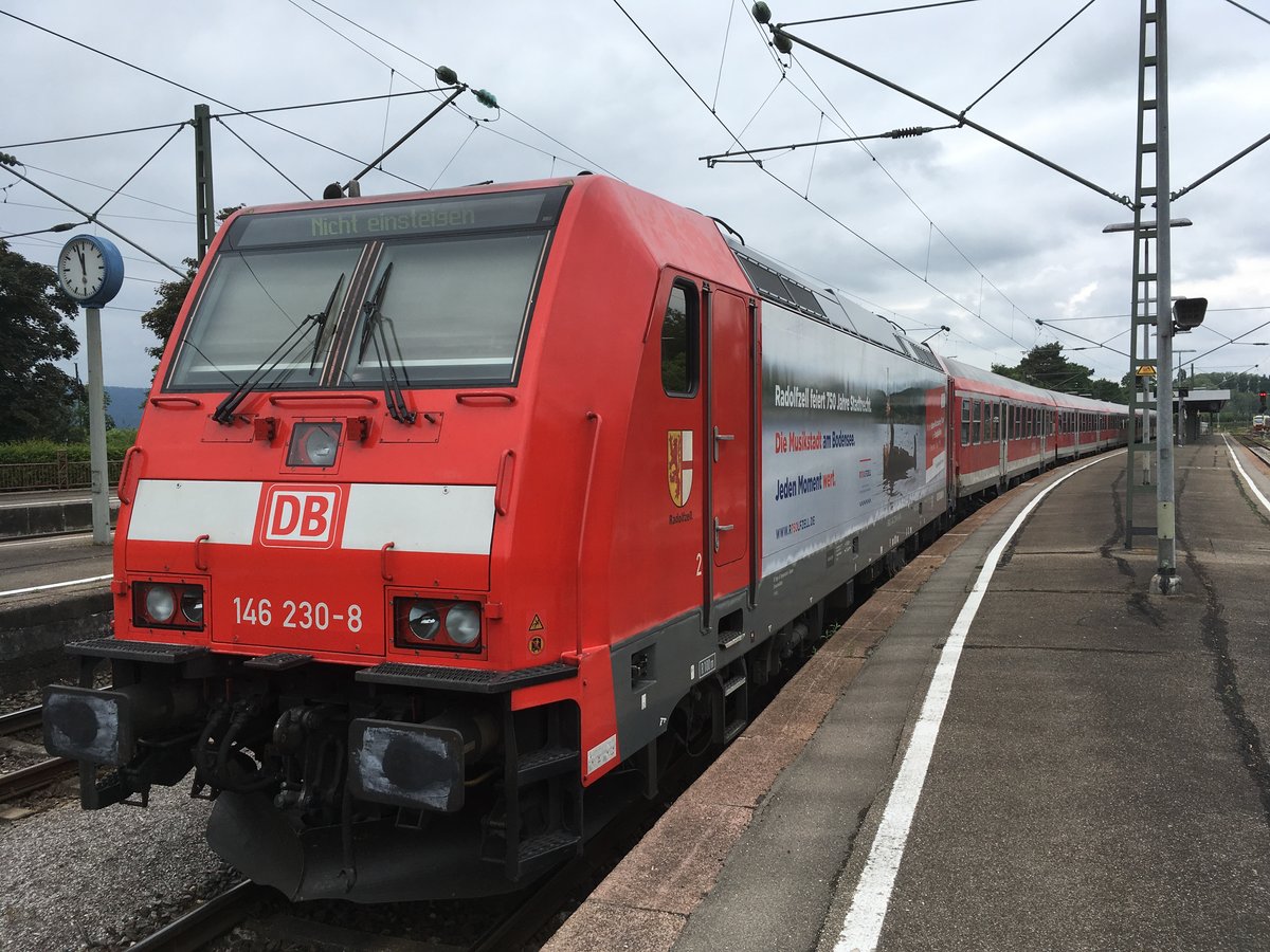 146 230  Radolfzell  durfte am 05.06.17 den Sonderzug mit den n Wagen über die Schwarzwaldbahn fahren. 