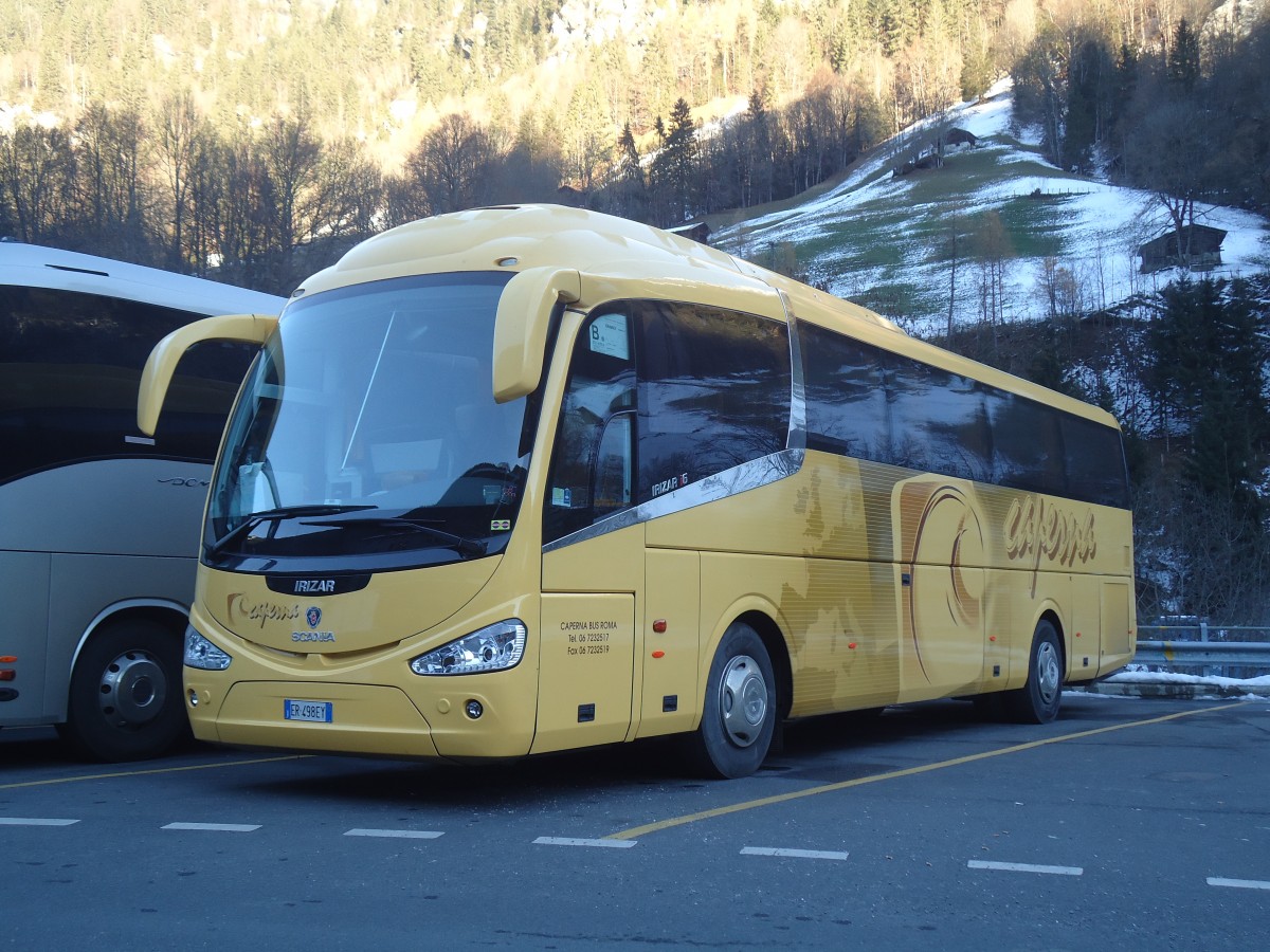 (148'261) - Aus Italien: Caperna, Roma - ER-498 EY - Scania/Irizar am 8. Dezember 2013 in Lauterbrunnen, Parkhaus
