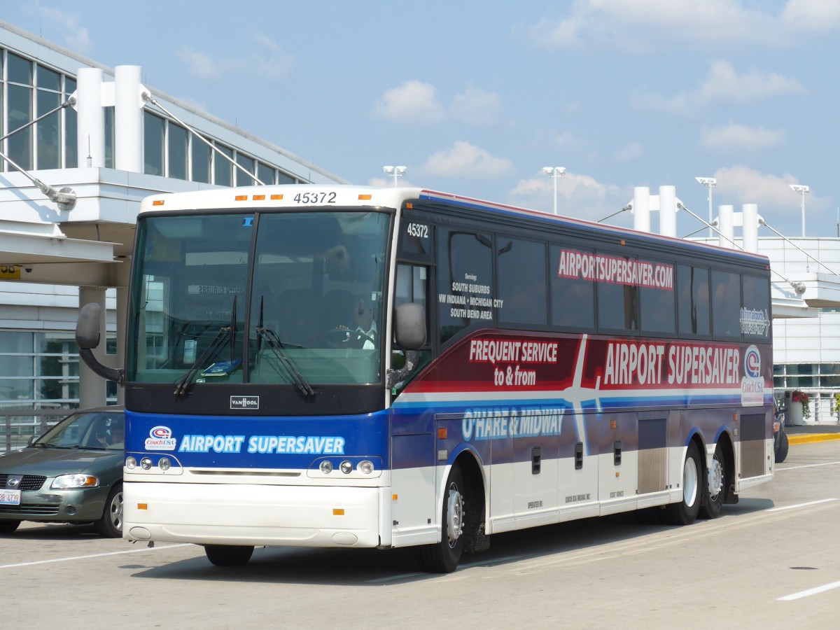 (153'356) - Airport Supersaver, Gary - Nr. 45'372/P 719'542 - Van Hool am 20. Juli 2014 in Chicago, Airport O'Hare