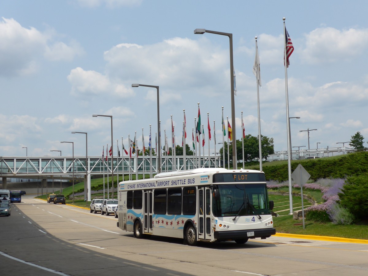 (153'405) - Delaware, Chicago - Nr. 4/12'109 L - ElDorado National am 20. Juli 2014 in Chicago, Airport O'Hare