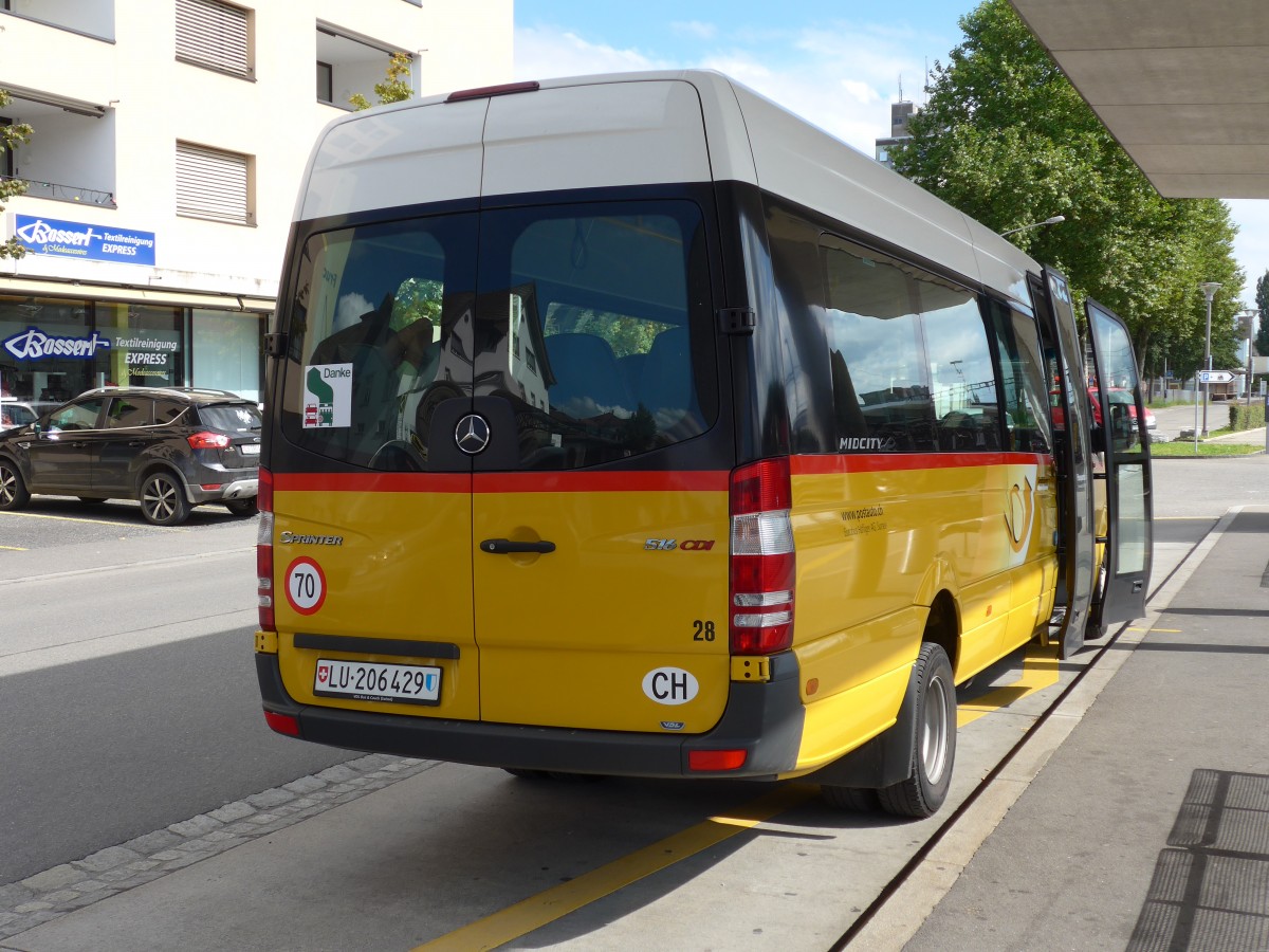 (154'630) - Hfliger, Sursee - Nr. 28/LU 206'429 - Mercedes am 30. August 2014 beim Bahnhof Sursee