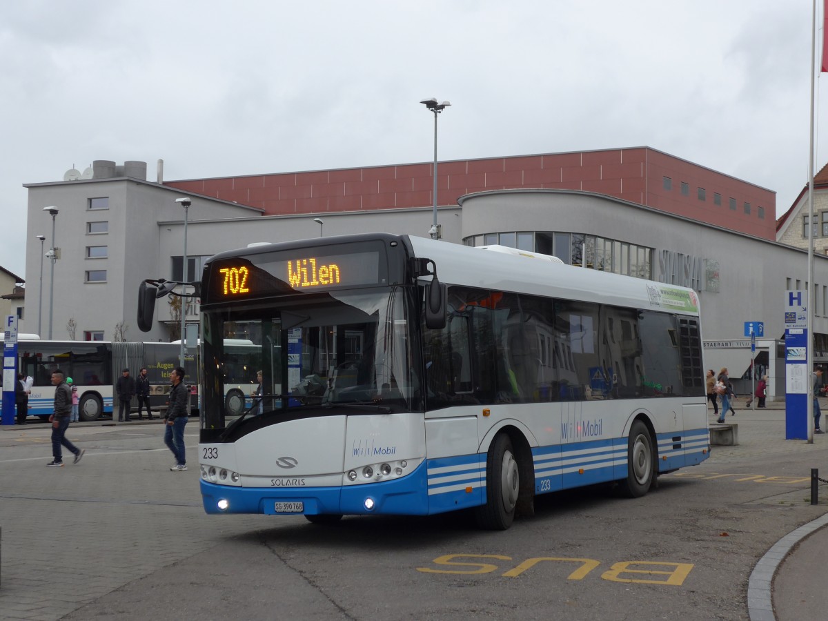 (155'921) - WilMobil, Wil - Nr. 233/SG 390'768 - Solaris am 22. Oktober 2014 beim Bahnhof Wil