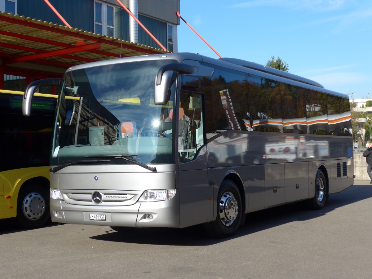 (156'471) - EvoBus, Kloten - ZH 410'937 - Mercedes am 7. November 2014 in Kloten, EvoBus