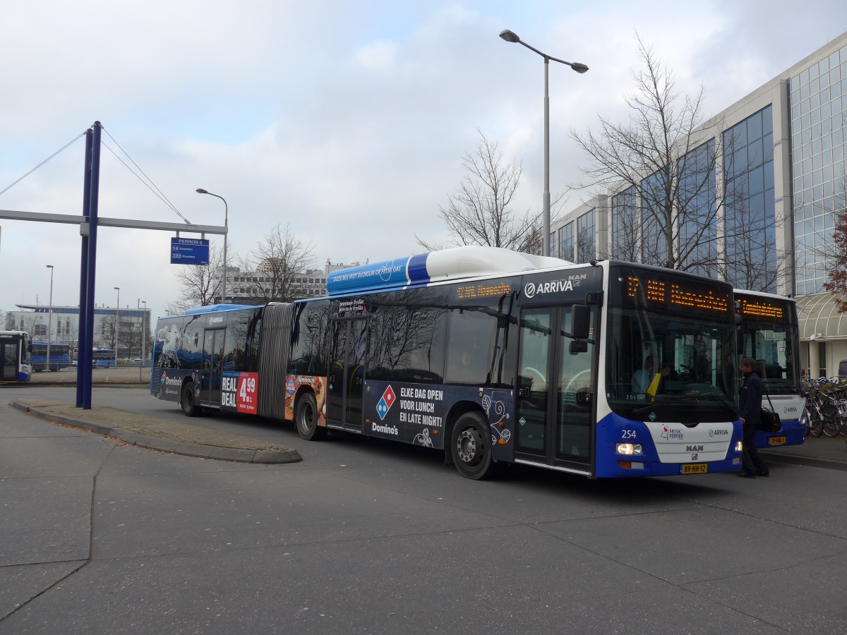 (156'772) - ARRIVA - Nr. 254/BV-HH-12 - MAN am 19. November 2014 beim Bahnhof Leeuwarden