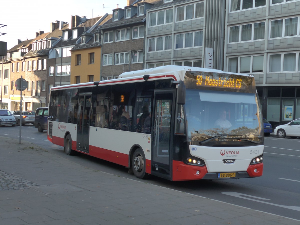 (157'244) - Aus Holland: VEOLIA - Nr. 5431/68-BBG-3 - VDL am 21. November 2014 beim Hauptbahnhof Aachen