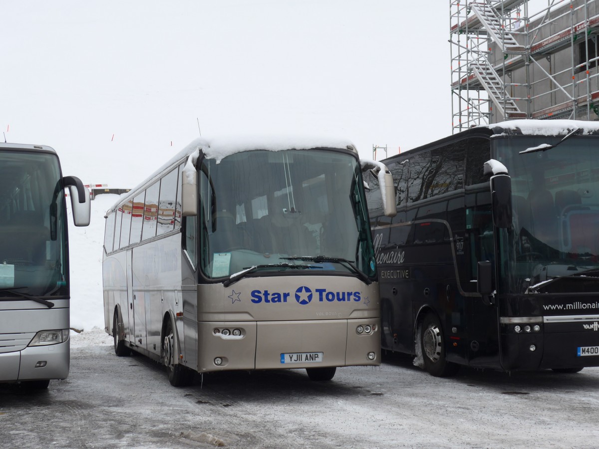 (157'938) - Aus England: Star Tours, Wembley - YJ11 ANP - Bova am 26. Dezember 2014 in Engelberg, Titlisbahnen