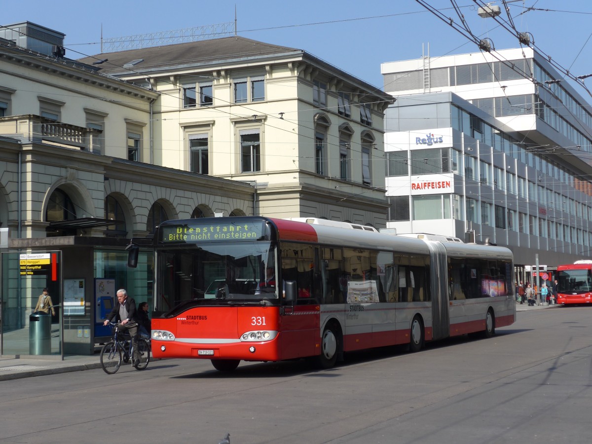 (159'422) - SW Winterthur - Nr. 331/ZH 719'331 - Solaris am 19. Mrz 2015 beim Hauptbahnhof Winterthur