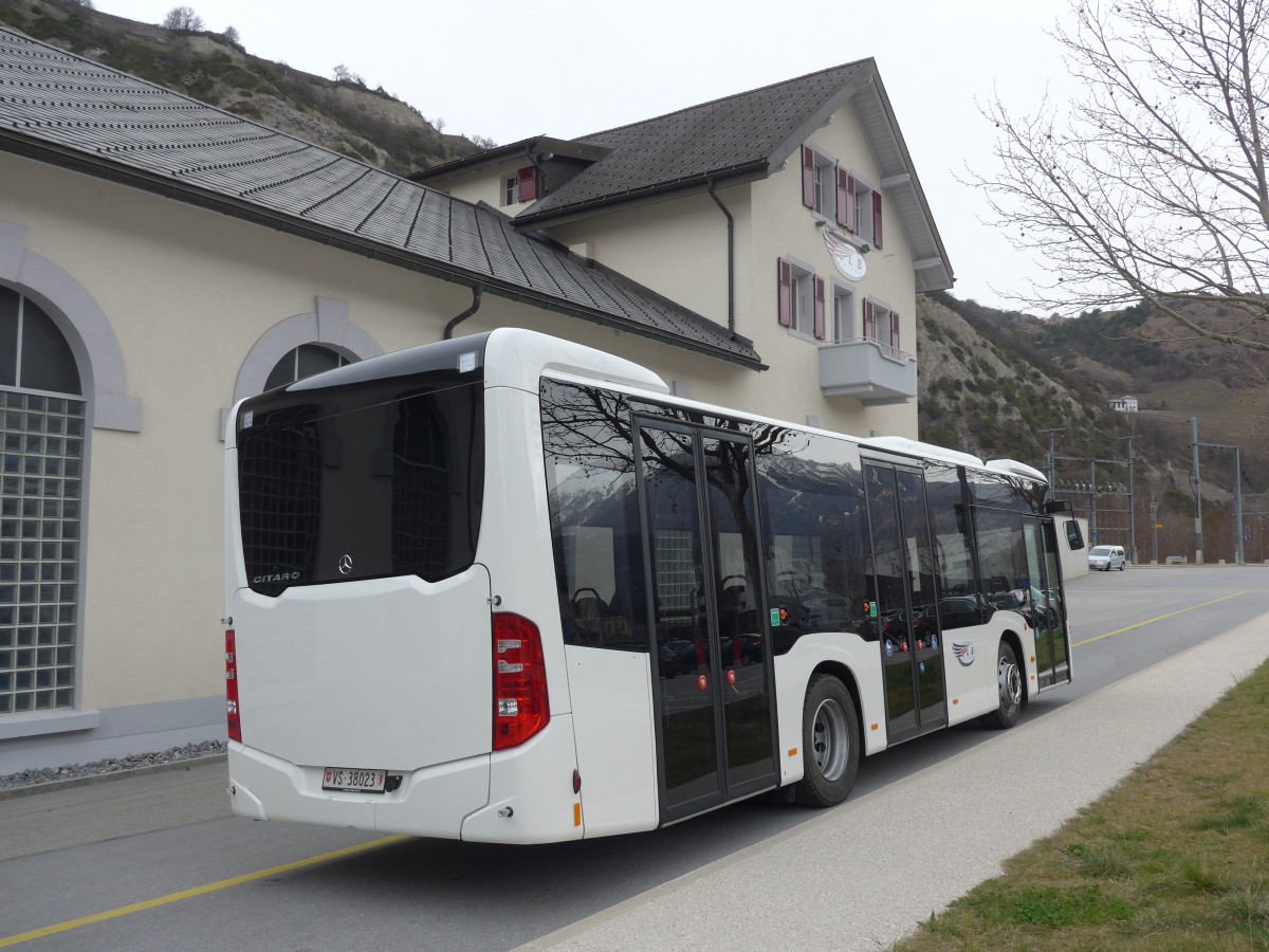 (159'590) - LLB Susten - Nr. 23/VS 38'023 - Mercedes am 2. April 2015 in Leuk, Garage