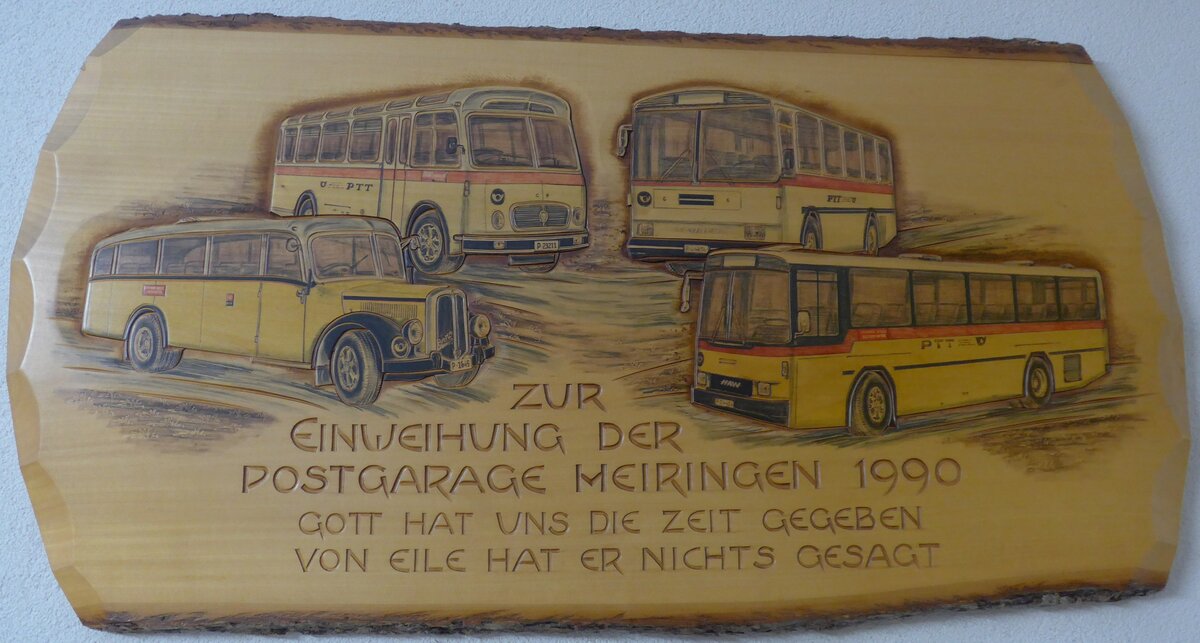 (160'990) - Holzbrett  Zur Einweihung der Postgarage Meiringen 1990  am 25. Mai 2015 in Meiringen, Garage