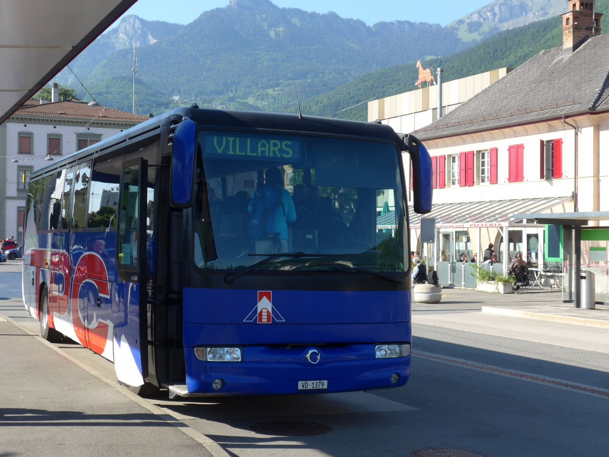 (161'232) - TPC Aigle - Nr. 11/VD 1379 - Irisbus am 27. Mai 2015 beim Bahnhof Aigle