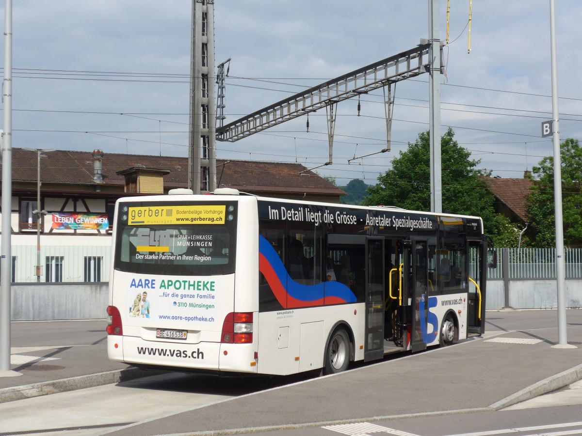 (161'443) - Lengacher, Wichtrach - Nr. 8/BE 416'538 - MAN am 30. Mai 2015 beim Bahnhof Mnsingen