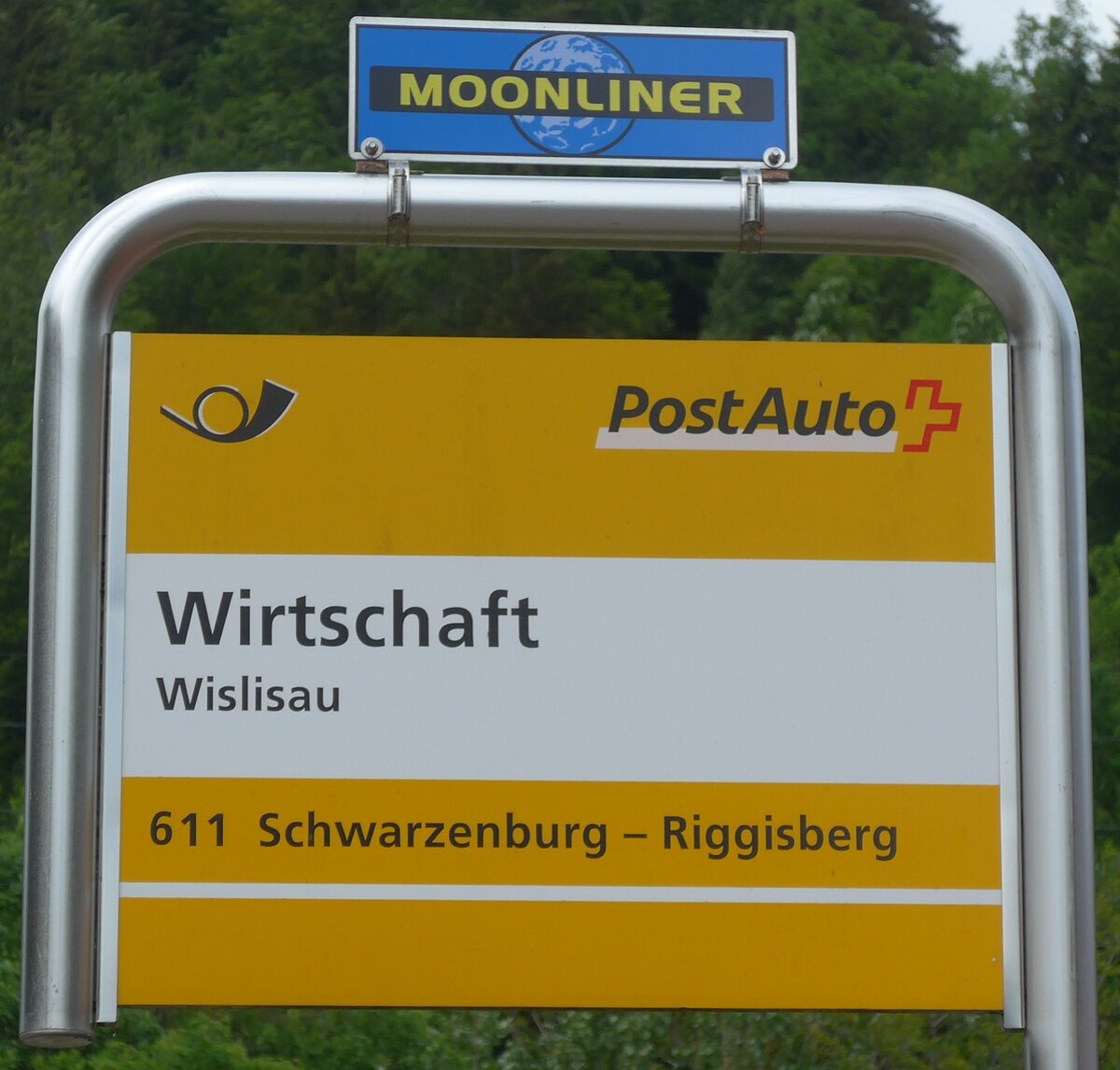 (161'568) - PostAuto-Haltestellenschild - Wislisau, Wirtschaft - am 30. Mai 2015