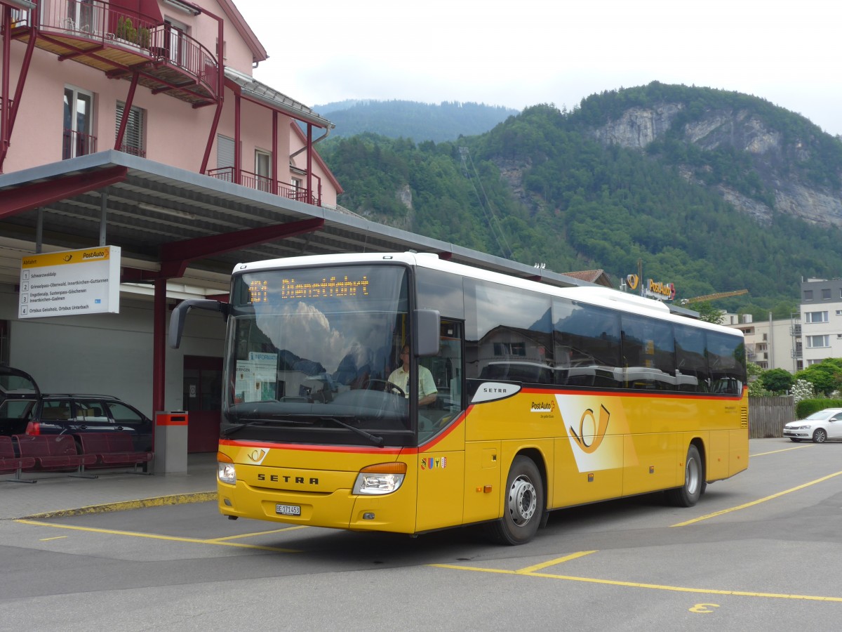 (161'984) - AVG Meiringen - Nr. 73/BE 171'453 - Setra am 8. Juni 2015 in Meiringen, Postautostation