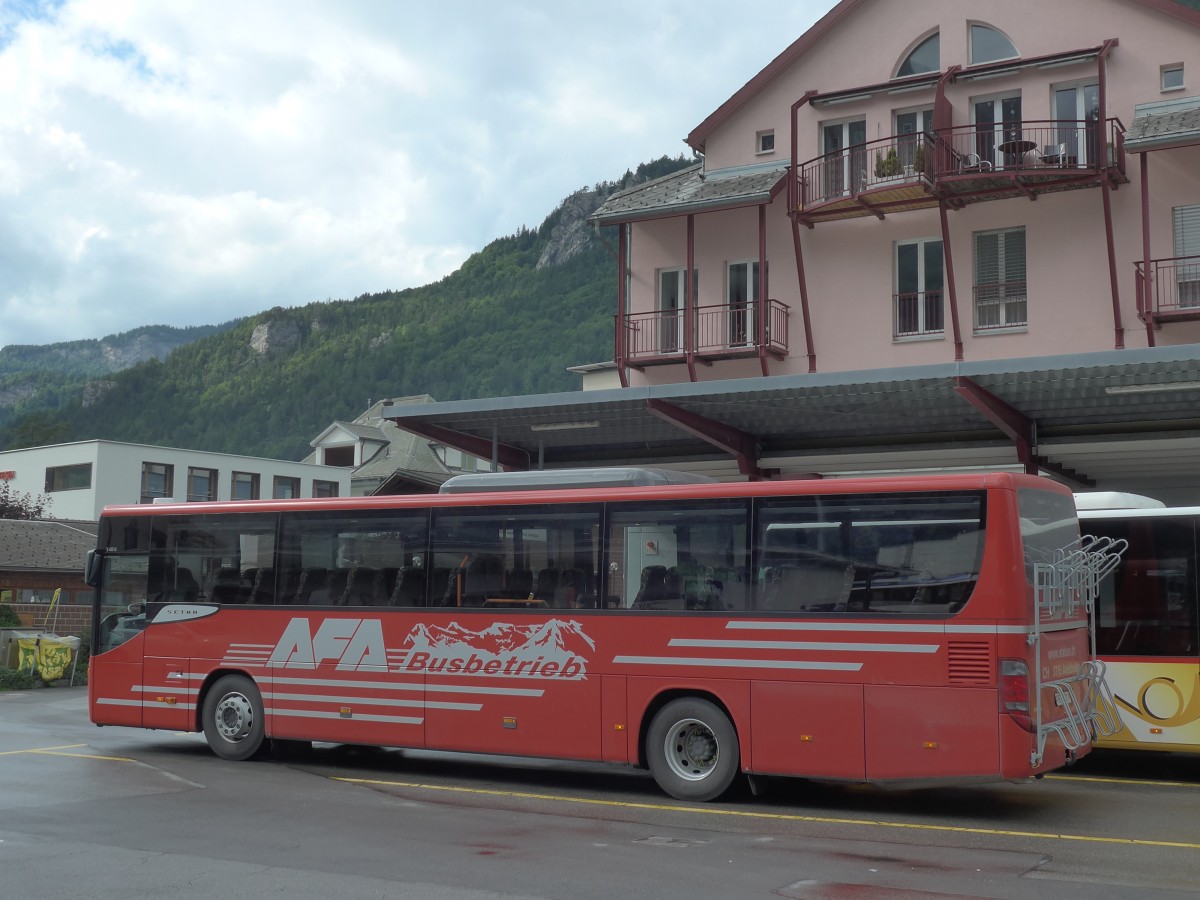 (162'425) - AFA Adelboden - Nr. 24/BE 26'701 - Setra am 20. Juni 2015 in Meiringen, Postautostation (Einsatz AVG M.)