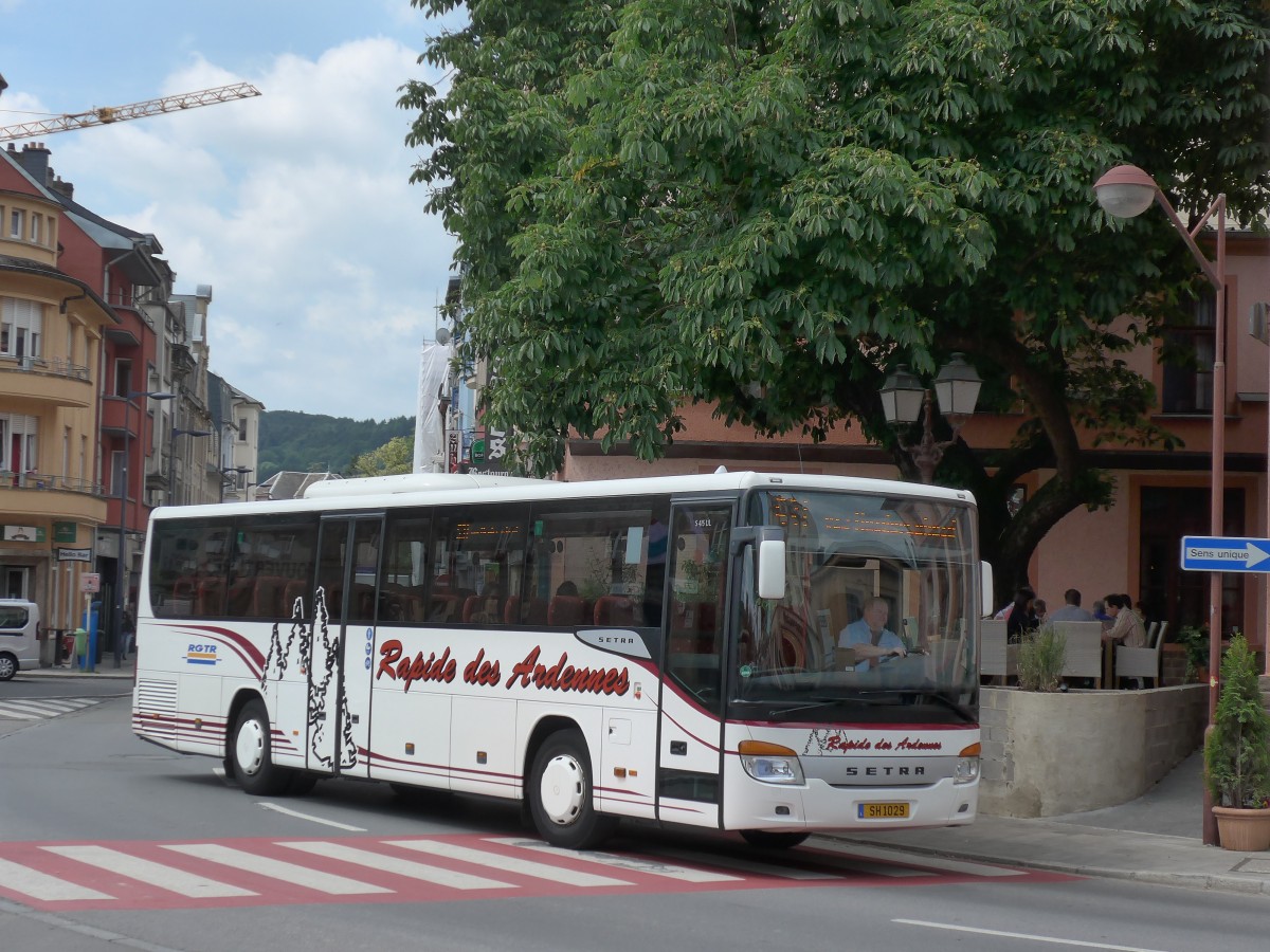 (162'600) - Schammo-Heinen, Perl - SH 1029 - Setra am 25. Juni 2015 beim Bahnhof Ettelbruck