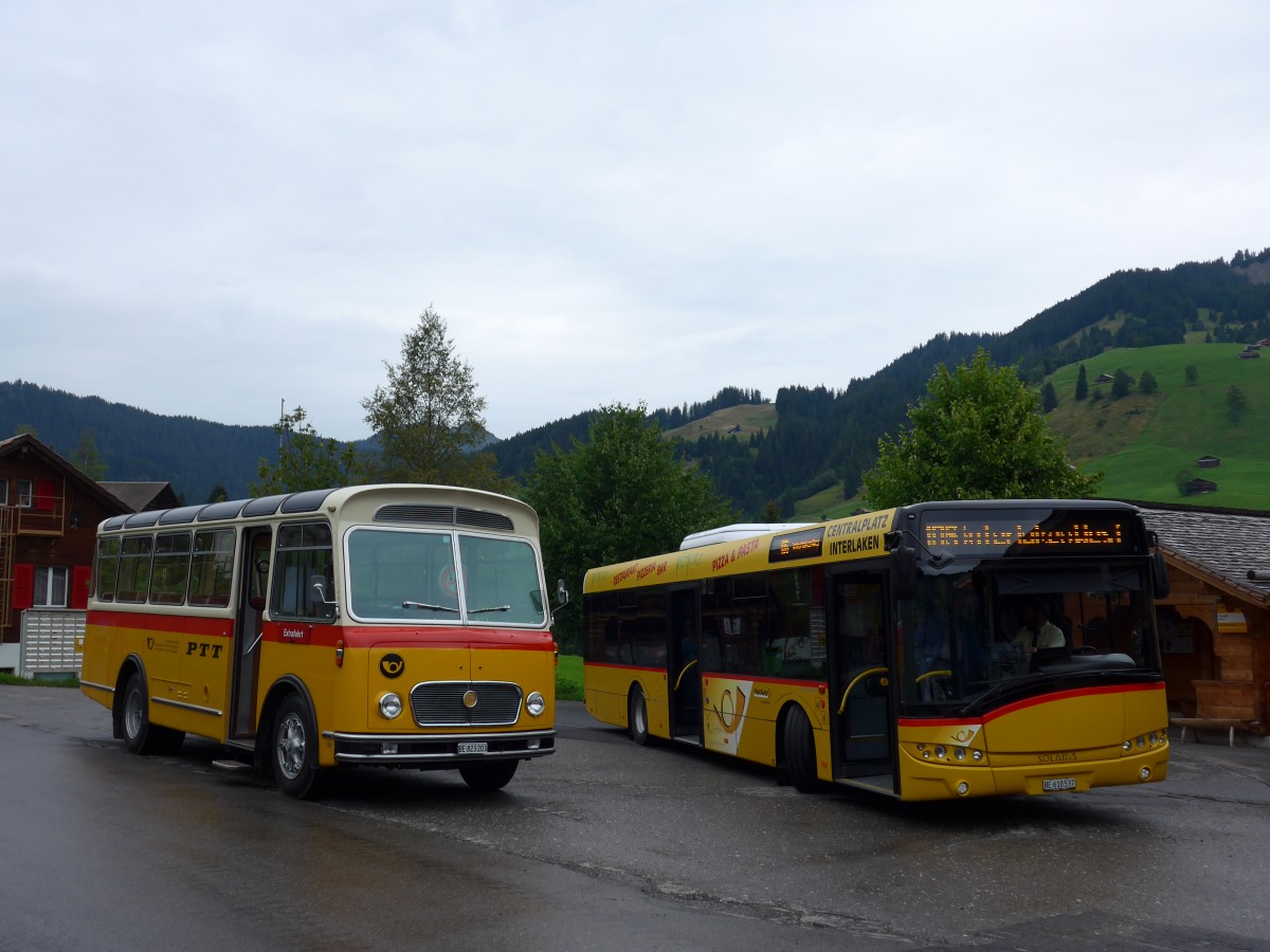 (163'793) - Rentsch, Gunten - BE 823'203 - FBW/Gangloff (ex P 23'203; ex P 21'003) + PostAuto Bern - BE 610'537 - Solaris am 23. August 2015 in Habkern, Zundli