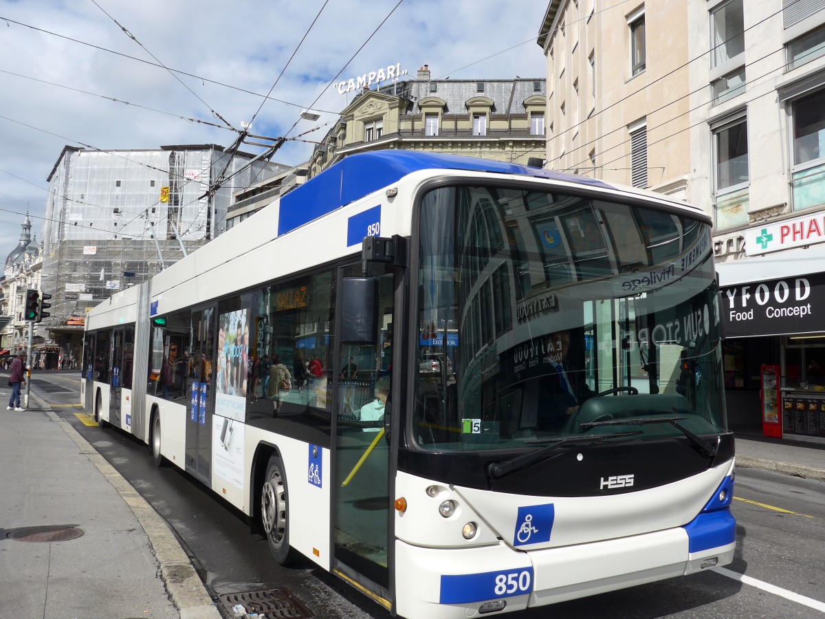 (165'131) - TL Lausanne - Nr. 850 - Hess/Hess Gelenktrolleybus am 18. September 2015 in Lausanne, Bel-Air