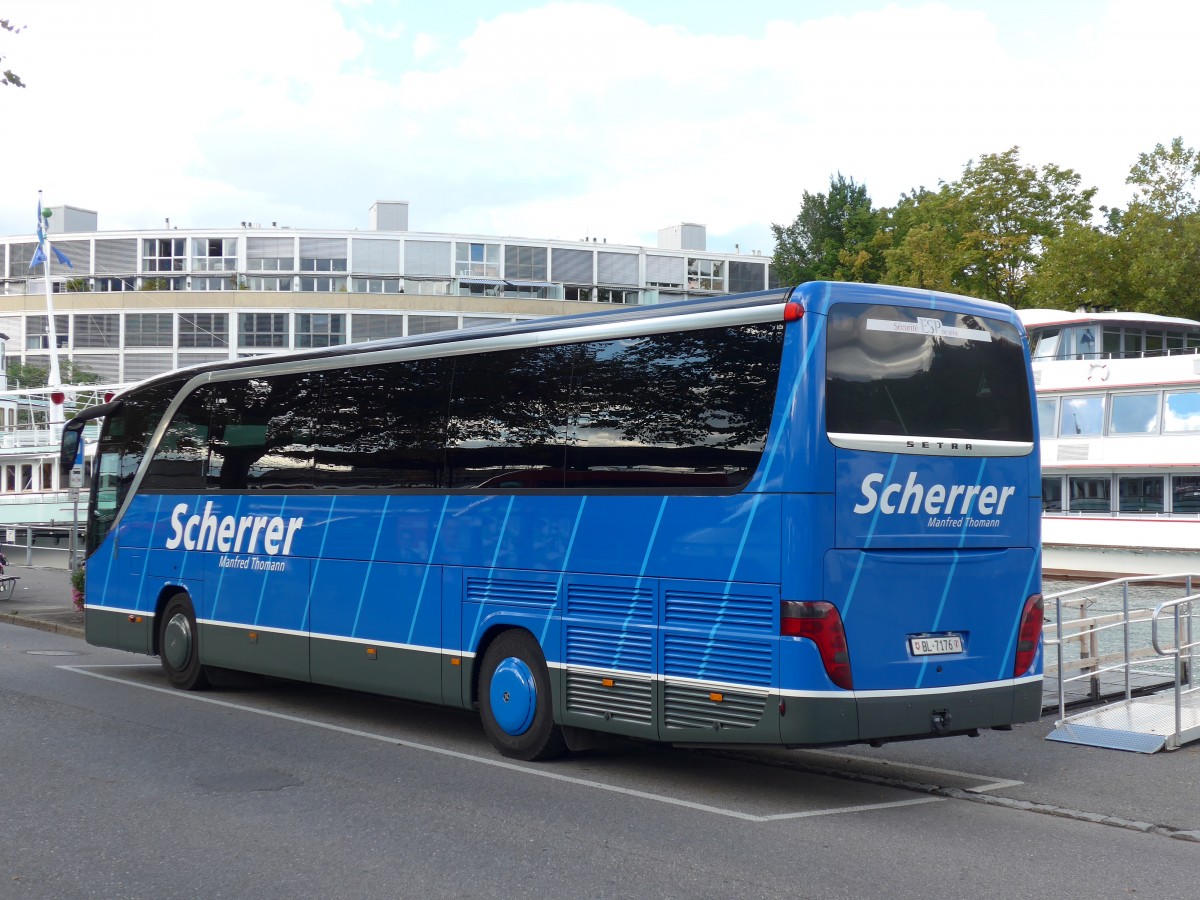 (165'455) - Scherrer, Duggingen - BL 7176 - Setra am 19. September 2015 bei der Schifflndte Thun