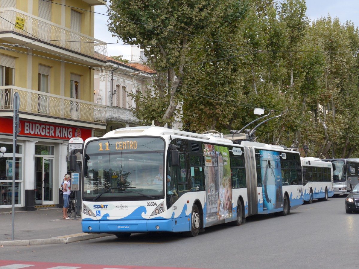 (165'577) - START Cesena - Nr. 36'504/RN 504 - Van Hool Gelenktrolleybus am 23. September 2015 beim Bahnhof Rimini