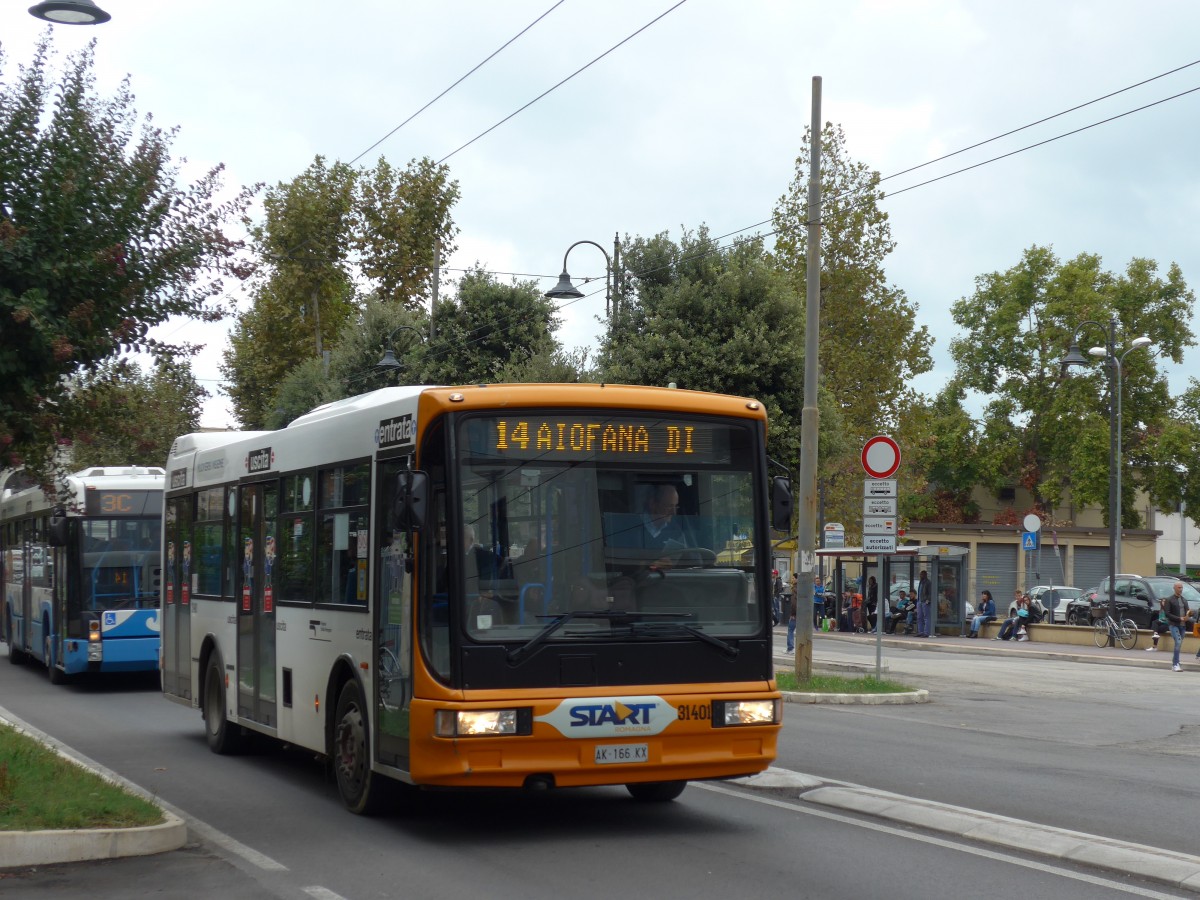 (165'775) - START Cesena - Nr. 31'401/AK-166 AX - Cacciamali am 25. September 2015 beim Bahnhof Rimini