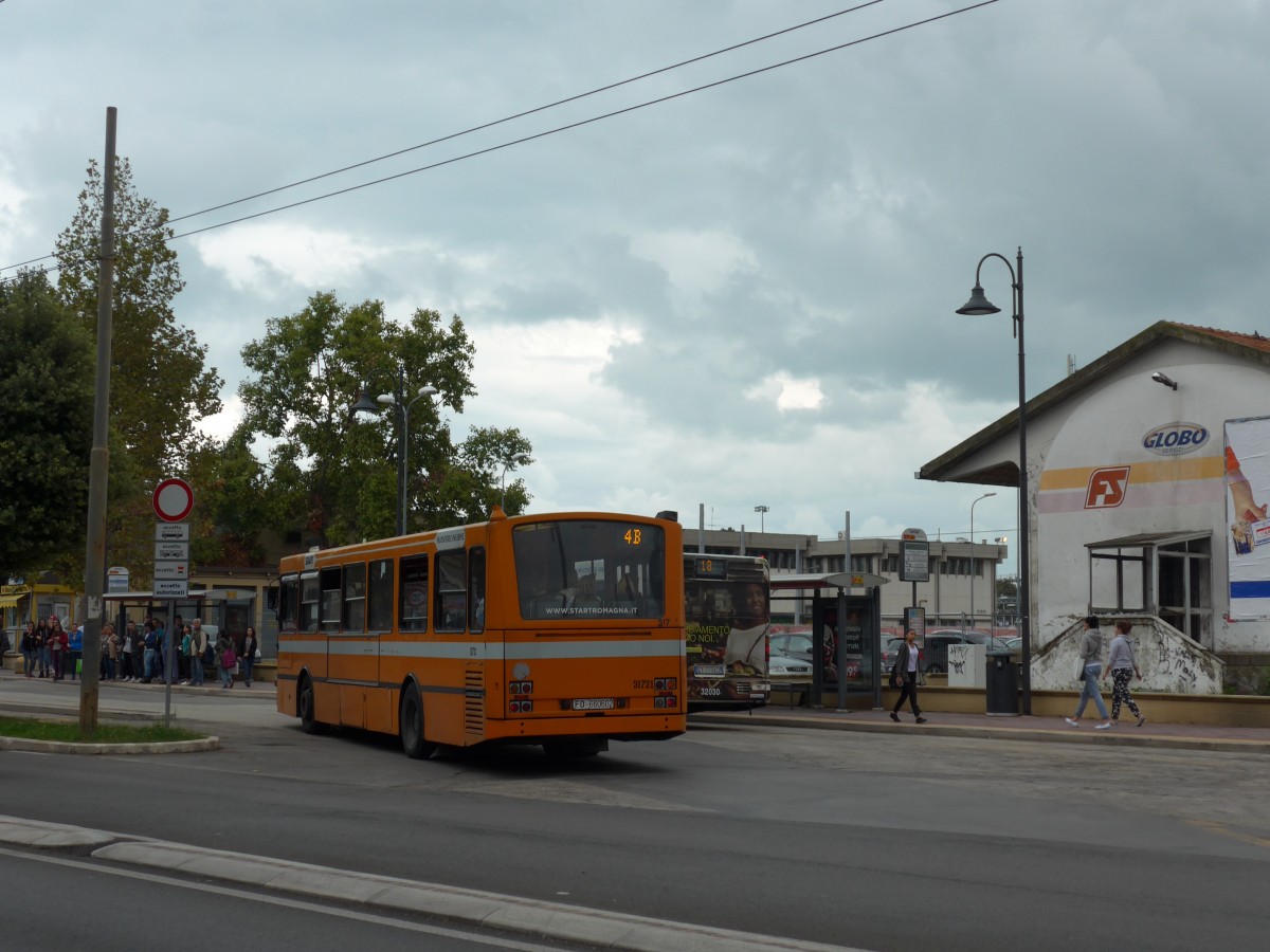 (165'782) - START Cesena - Nr. 31'721/FO 660'602 - Siccar/Autodromo am 25. September 2015 beim Bahnhof Rimini