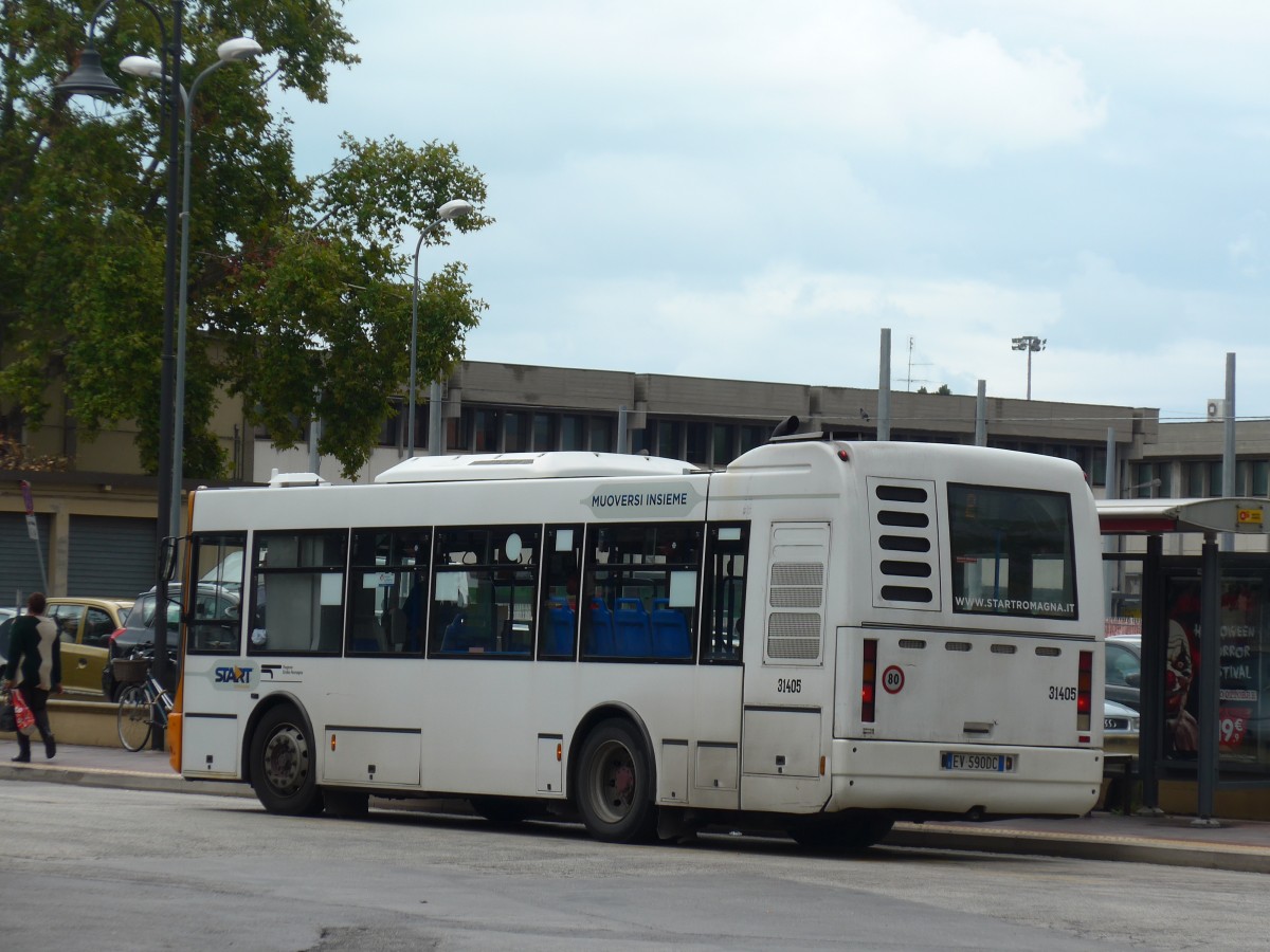 (165'794) - START Cesena - Nr. 31'405/EV-590 DC - Cacciamali am 25. September 2015 beim Bahnhof Rimini