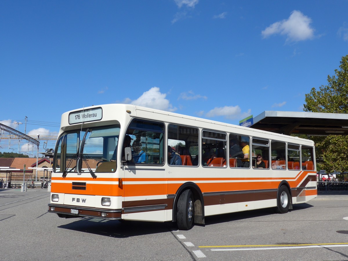 (166'002) - Wegmller, Mnsingen - BE 399'675 - FBW/R&J (ex Bamert, Wollerau) am 4. Oktober 2015 beim Bahnhof Burgdorf