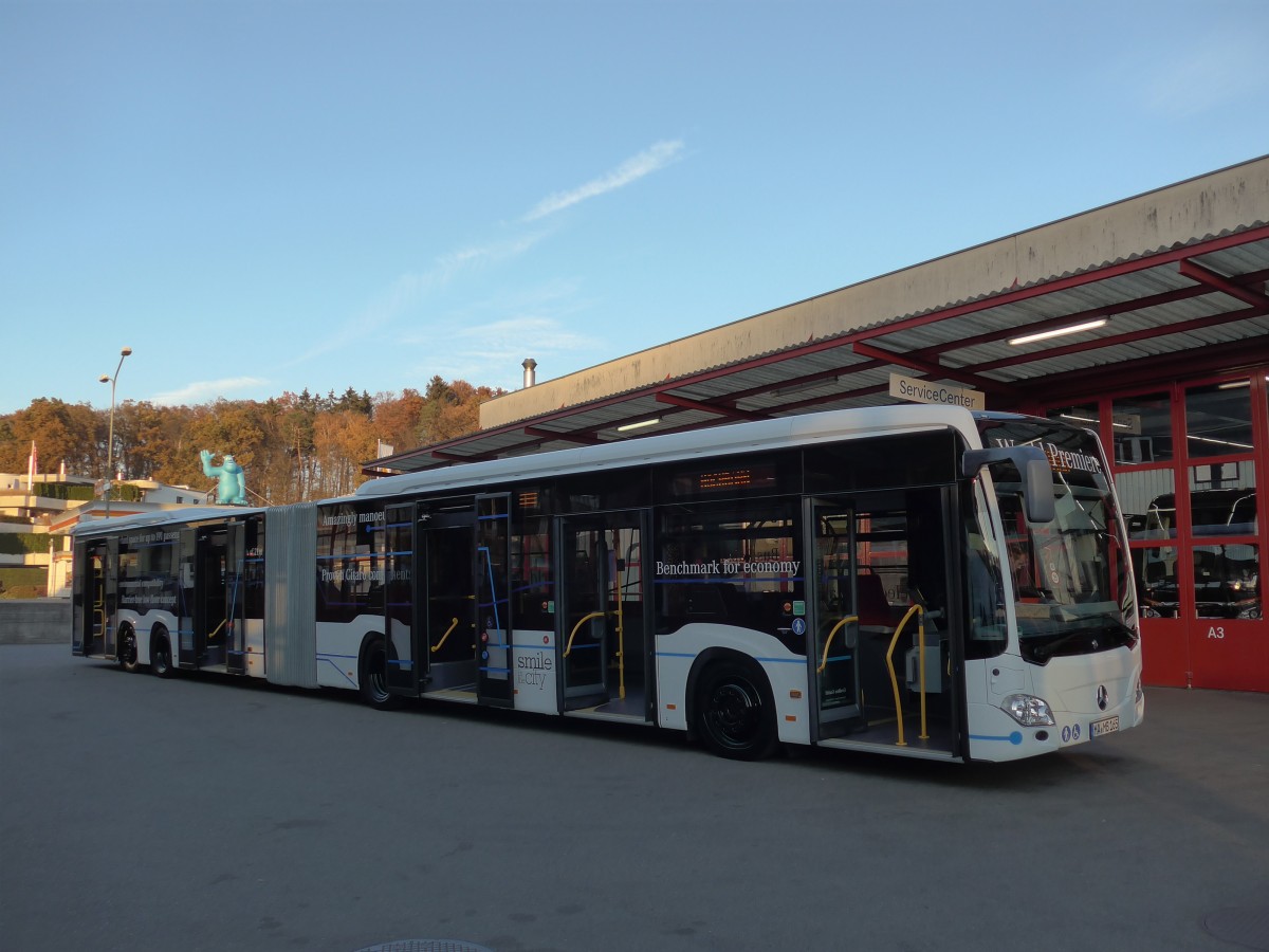 (166'546) - Aus Deutschland: Mercedes, Mannheim - MA-MB 165 - Mercedes am 6. November 2015 in Kloten, EvoBus