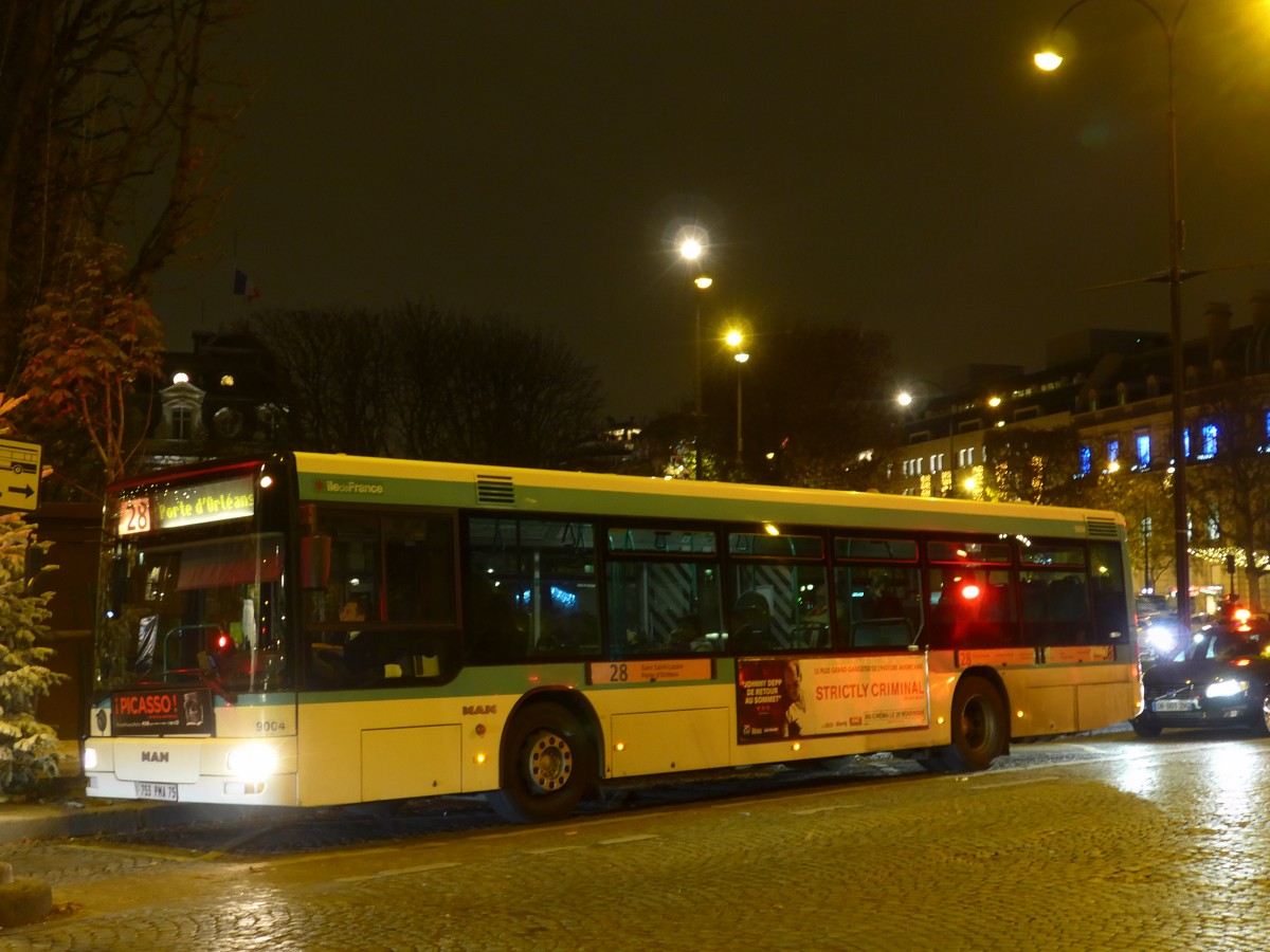 (167'038) - RATP Paris - Nr. 9004/753 PMA 75 - MAN am 16. November 2015 in Paris, Champs-Elyses