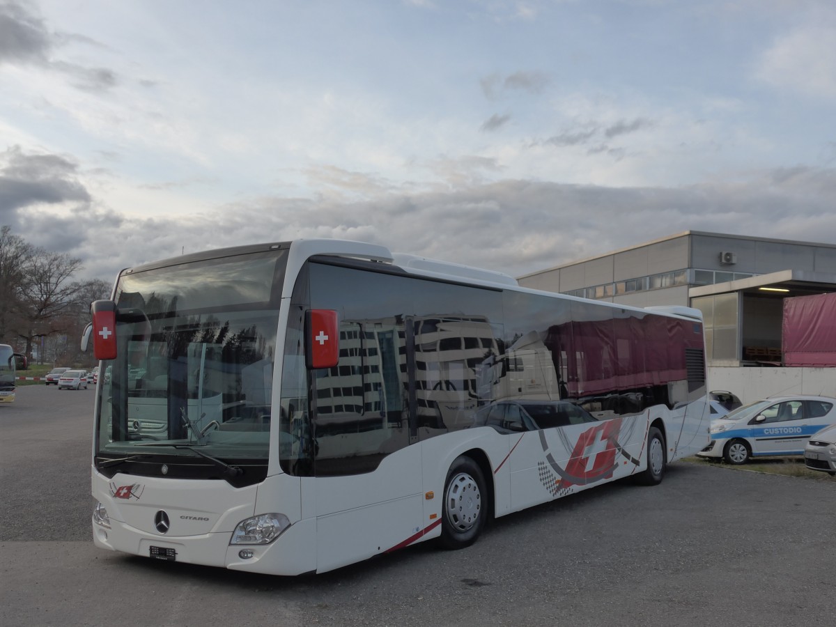 (167'439) - EvoBus, Kloten - Mercedes am 19. November 2015 in Kloten, EvoBus