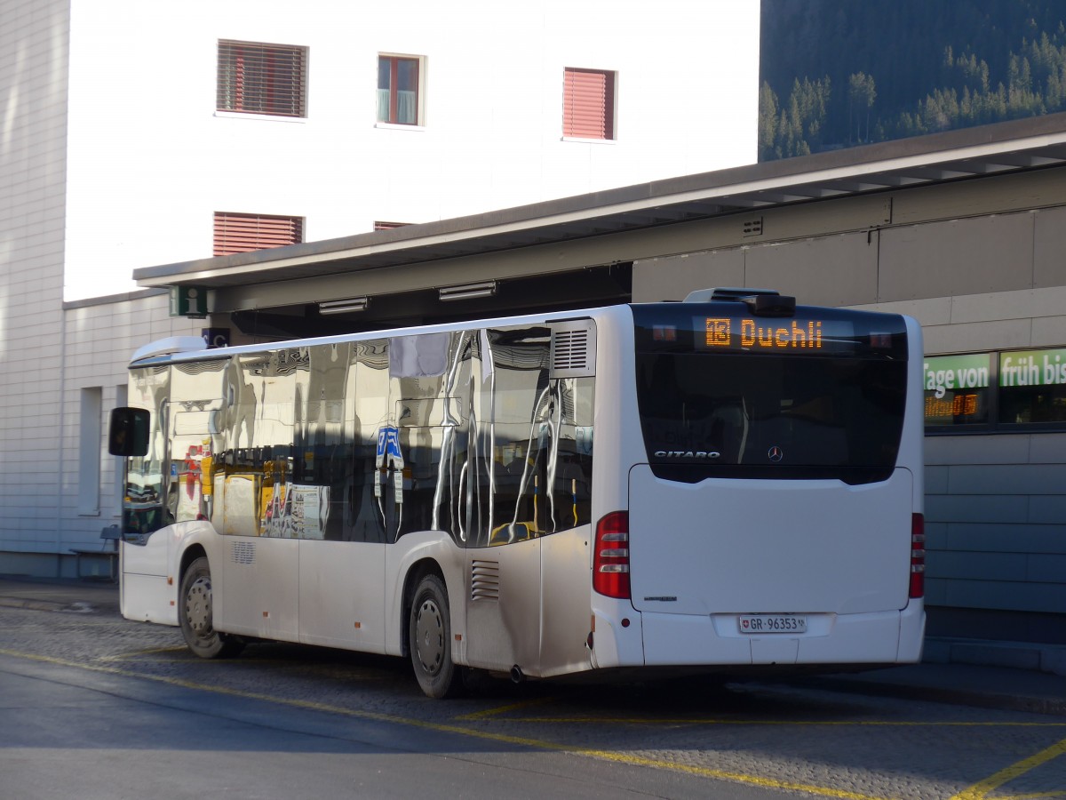 (167'785) - Kessler, Davos - GR 96'353 - Mercedes am 19. Dezember 2015 beim Bahnhof Davos Dorf