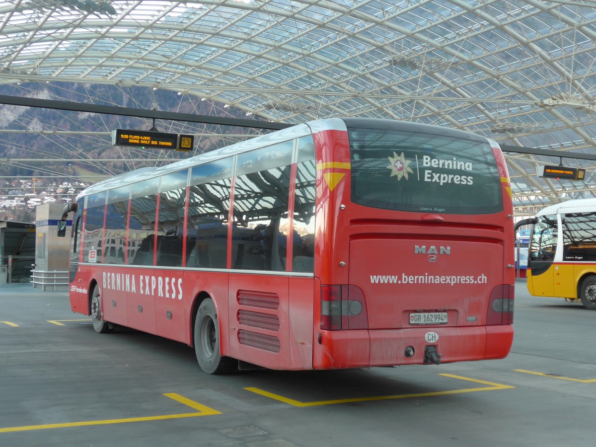 (167'954) - PostAuto Graubnden - GR 162'994 - MAN (ex GR 162'972) am 26. Dezember 2015 in Chur, Postautostation