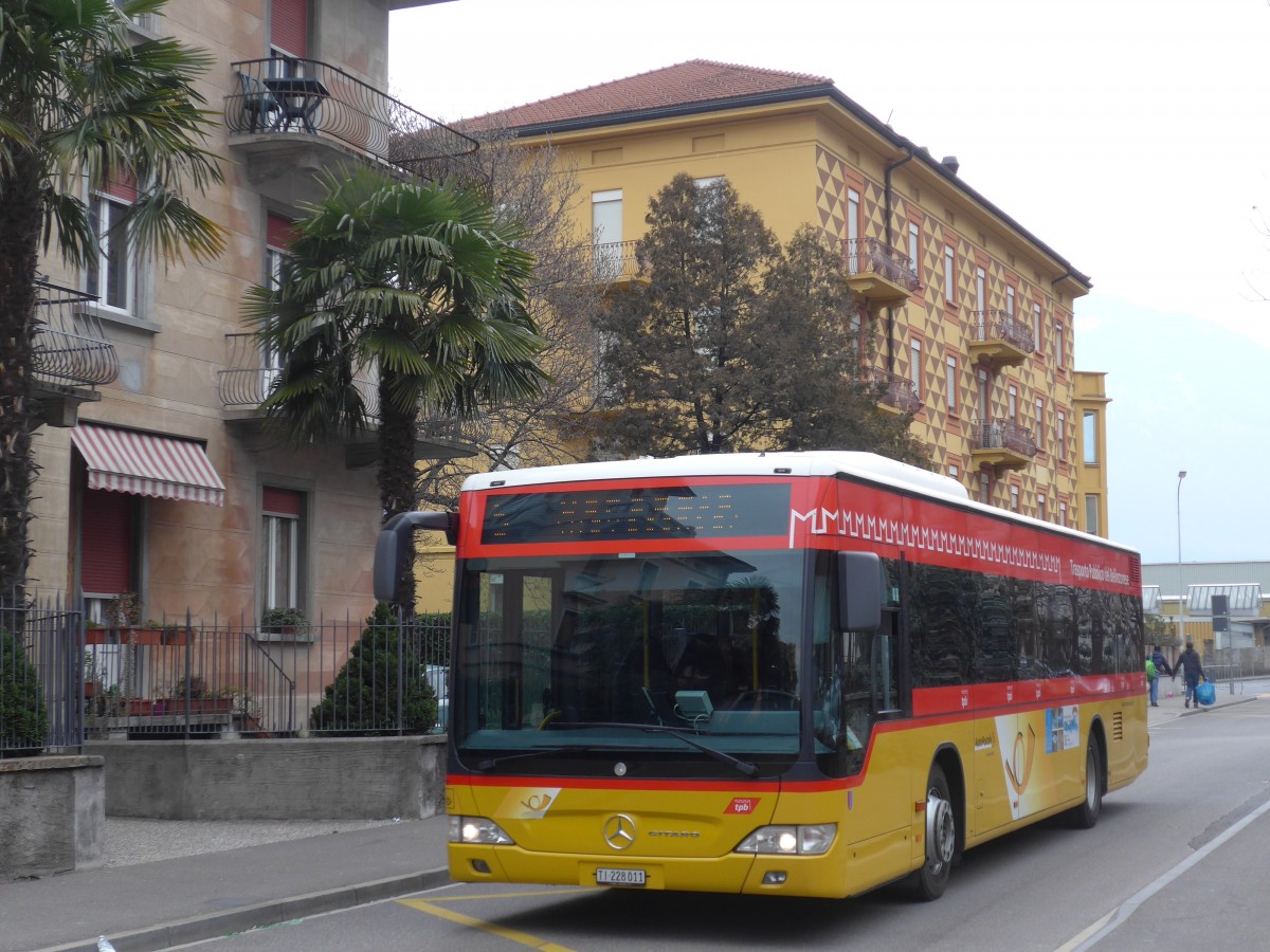 (168'656) - AutoPostale Ticino - TI 228'011 - Mercedes am 6. Februar 2016 in Bellinzona, Fermata provvisoria