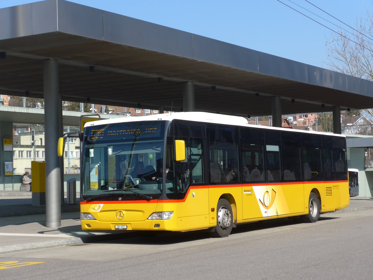 (169'276) - Rattin, Neuhausen - Nr. 253(17)/SH 917 - Mercedes am 19. Mrz 2016 beim Bahnhof Schaffhausen