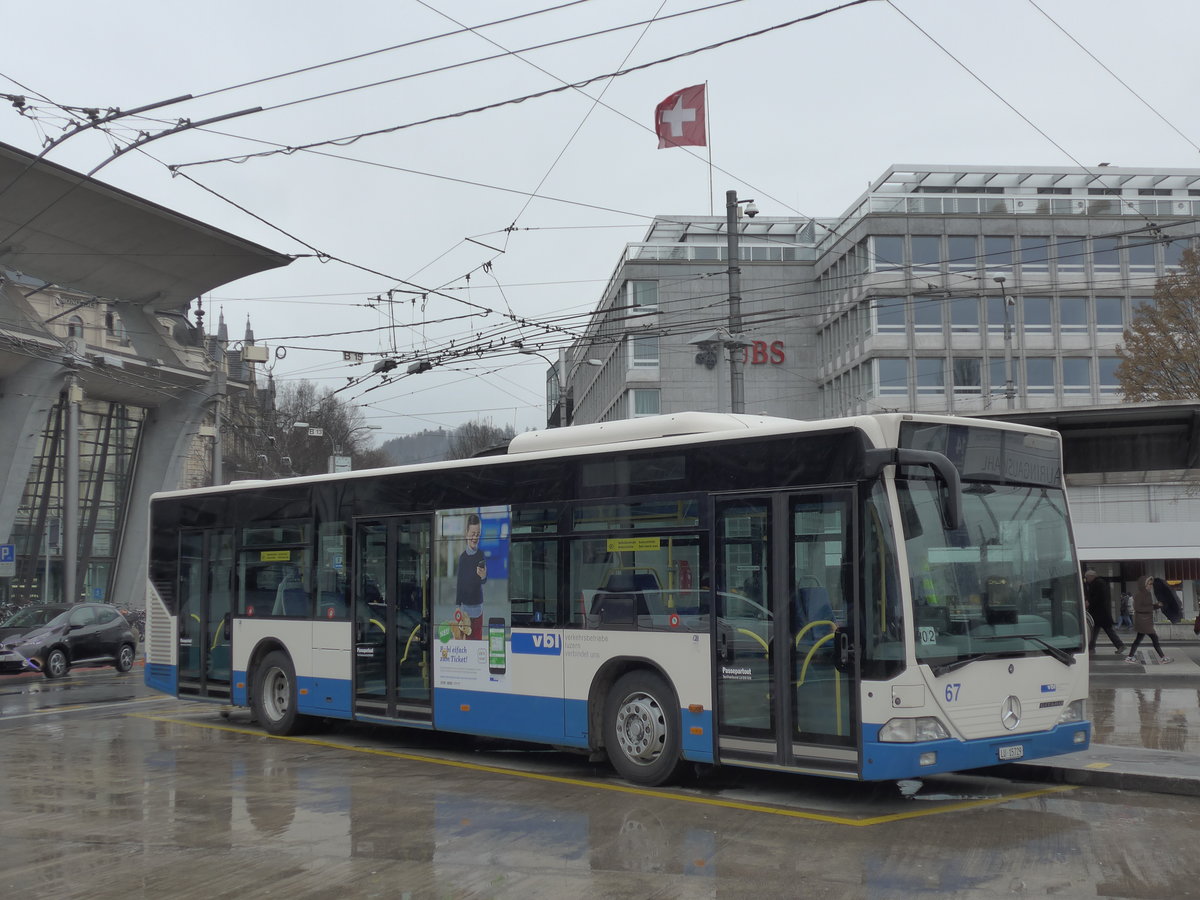 (169'457) - VBL Luzern - Nr. 67/LU 15'729 - Mercedes am 25. Mrz 2016 beim Bahnhof Luzern