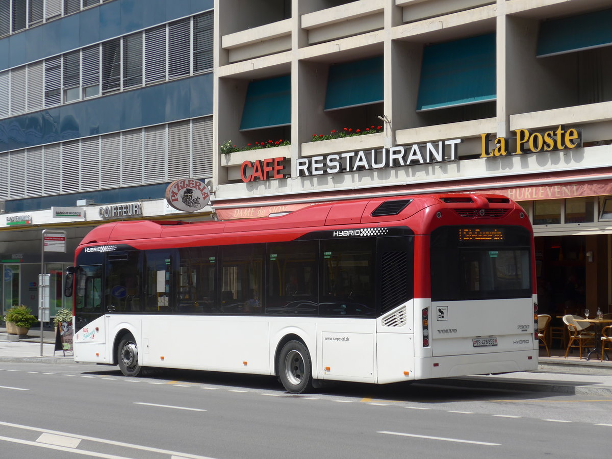 (172'539) - PostAuto Wallis - Nr. 75/VS 428'859 - Volvo am 26. Juni 2016 beim Bahnhof Sion