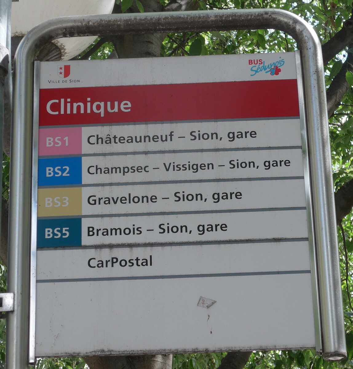 (172'549) - BUS Sdunois-Haltestellenschild - Sion, Clinique - am 26. Juni 2016